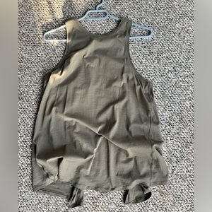Lululemon open back tank